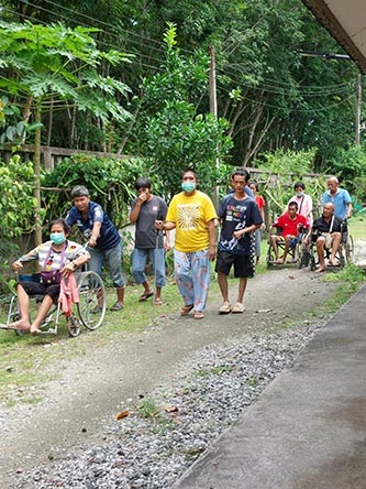 Strolling around Stroll